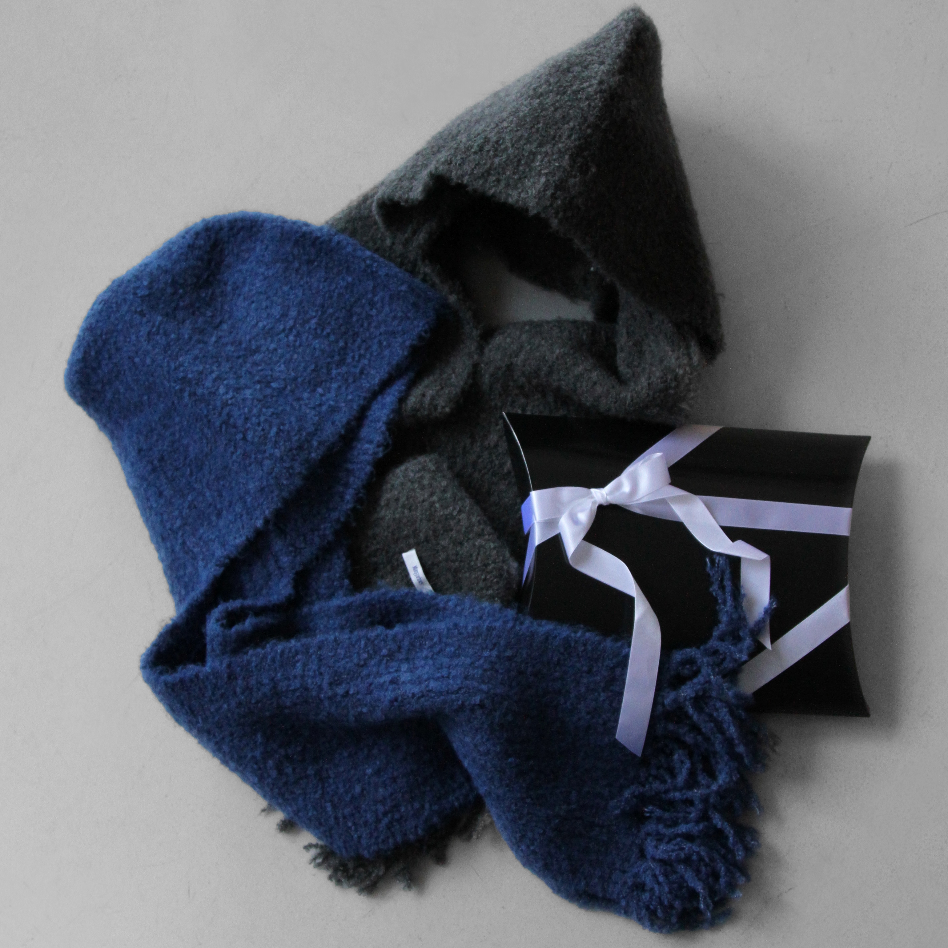 RECOMMEND GIFT ITEM【APPAREL & MUFFLER】 O WEB STORE by O 代官山